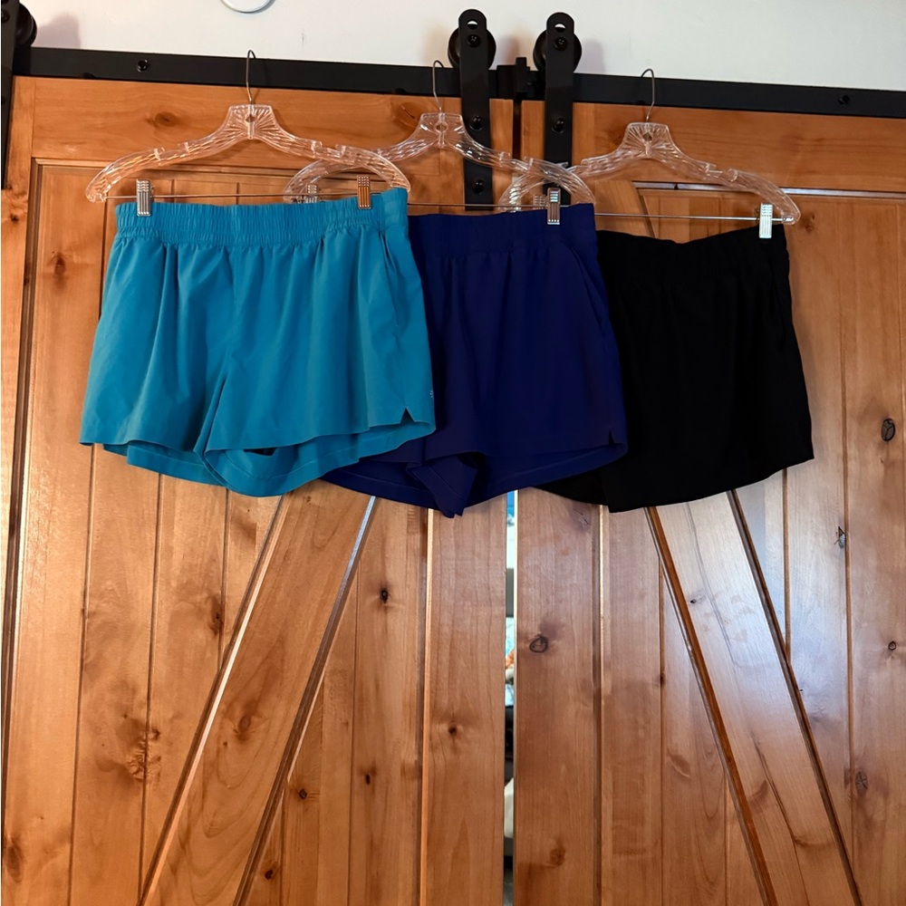 Athleta Women’s Weekender Athletic Shorts - Turquoise, Black & Navy size L - Picture 2 of 11